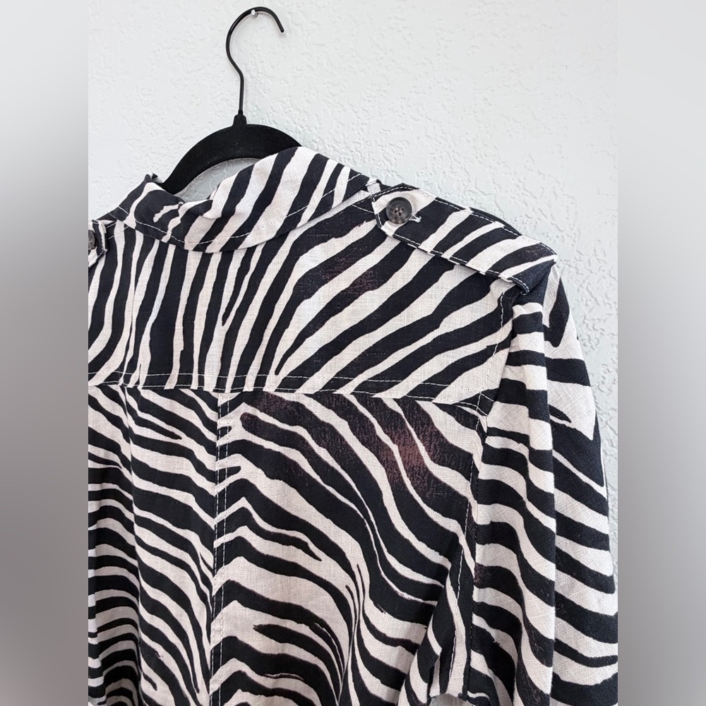 Banana Republic Safari linen romper - Picture 9 of 10